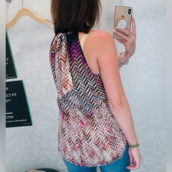 White House Black Market Black and Pink Chevron Blouse - Picture 15 of 15